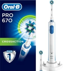 Oral B Oral-B PRO 670 CrossAction - Elektrische Tandenborstel - Met 2 Opzetborstels -Oral B Aanbiedingen Winkel 1063x1200