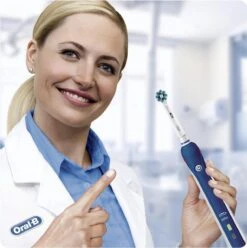 Oral B Oral-B Pro 2 2700 CrossAction - Elektrische Tandenborstel - Blauw, Wit -Oral B Aanbiedingen Winkel 1197x1200 2