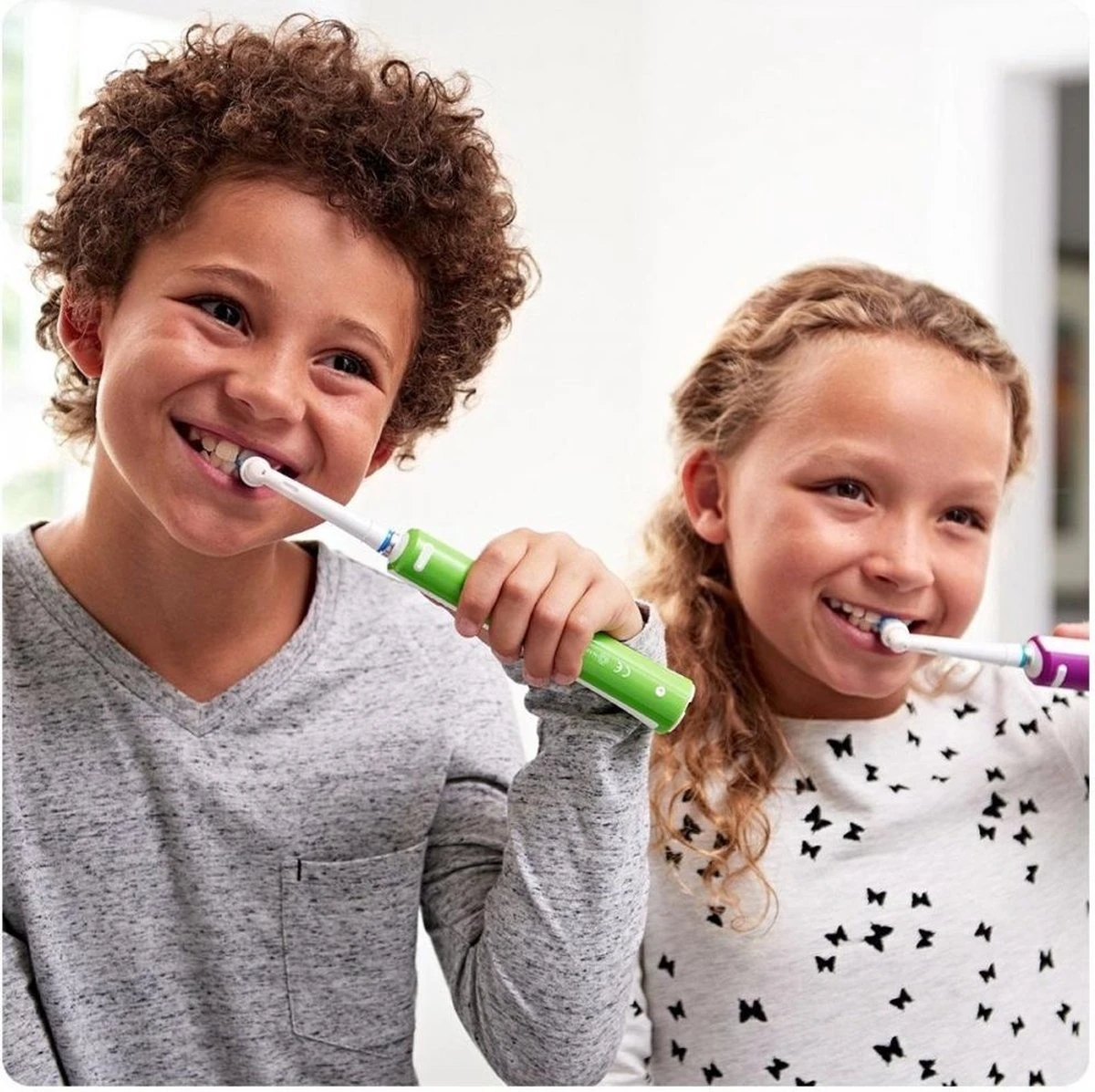 Oral B Oral-B Junior - Elektrische Tandenborstel - Groen 7 Oral B Oral-B Junior - Elektrische Tandenborstel - Groen - Afbeelding 7